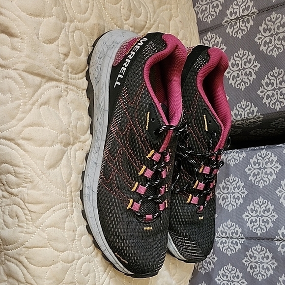 Merrell Fly Strike Women's Black and Pink Trail Runners - Picture 5 of 8